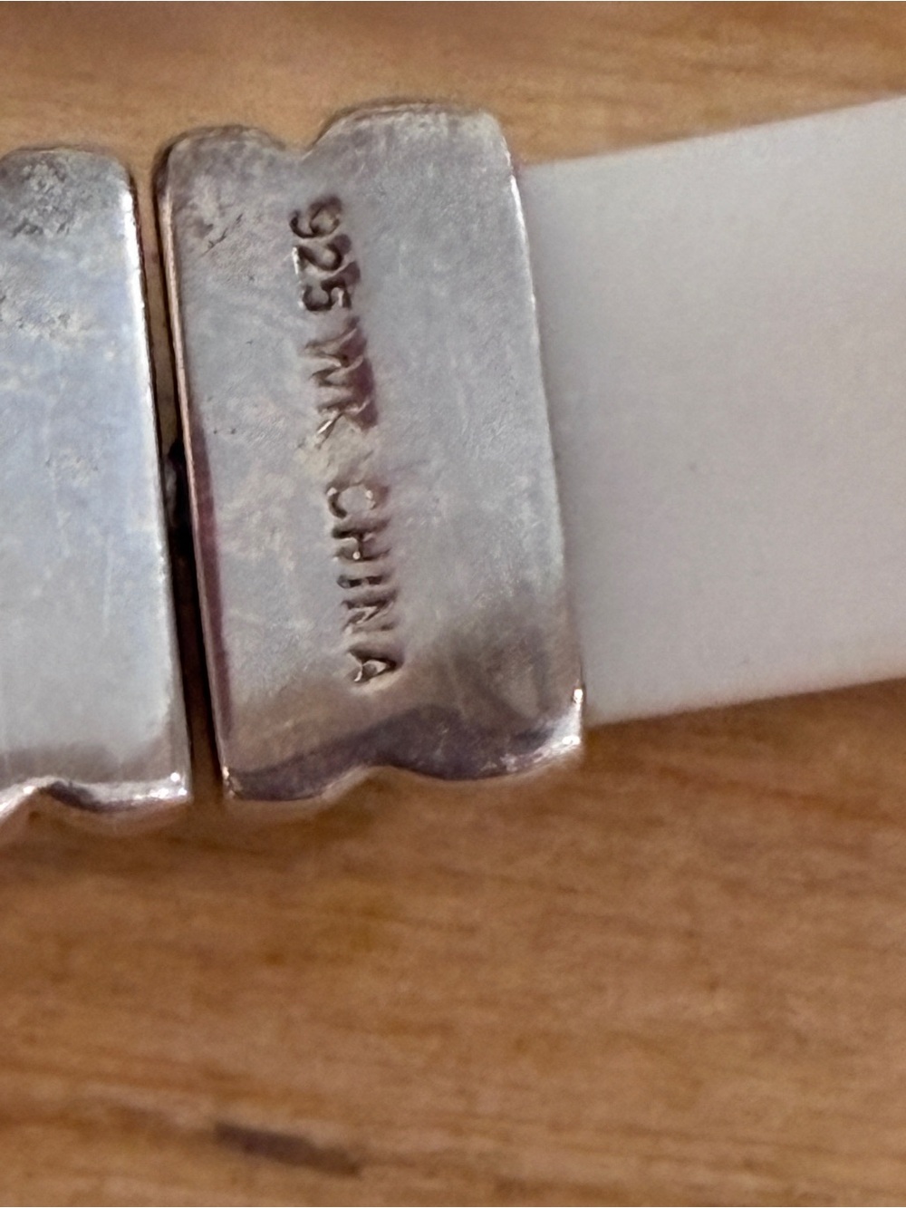 925 WK WHITNEY KELLY White Resin and Sterling Silver 925 Bangle Bracelet - Picture 3 of 12